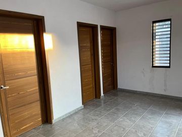 PRECIOSA CASA POR ESTRENAR EN LA TORTUGA, TEQUISQUIAPAN, QUERÉTARO. SUP. 285 m2