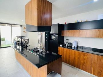 Casa en Venta LOMAS PUNTA DEL ESTE recamara en planta baja