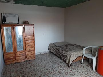 CASA VENTA CON LOCALES COMERCIALES LAS PUENTES SAN NICOLAS