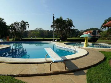 DOS BOCAS, Playa de Vacas El Tejar, Casa en VENTA en conjunto con  Alberca