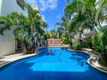 Penthouse de 1 recámara con rooftop privado y jacuzzi en venta Playa del Carmen