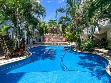 Penthouse de 1 recámara con rooftop privado y jacuzzi en venta Playa del Carmen