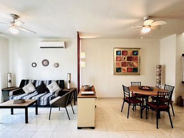 Penthouse de 1 recámara con rooftop privado y jacuzzi en venta Playa del Carmen