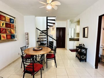 Penthouse de 1 recámara con rooftop privado y jacuzzi en venta Playa del Carmen
