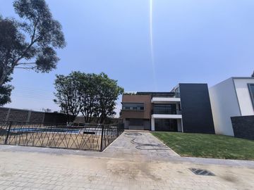 Casa en condominio en   Venta  parque Real Cuautlancingo puebla