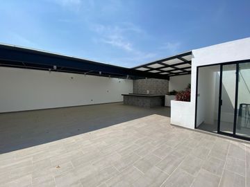 Casa en condominio en   Venta  parque Real Cuautlancingo puebla