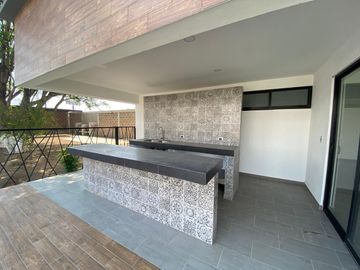 Casa en condominio en   Venta  parque Real Cuautlancingo puebla