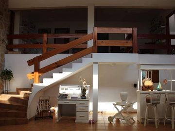 CASA CON CANCHA DE TENIS EN VENTA TEQUES