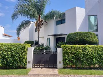 Casa en Fraccionamiento Kloster Sumiya