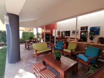 Casa de un solo Nivel de Diseño en Venta Fraccionamiento Atras de Plaza San Diego