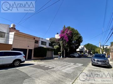Casa muy funcional en buen estado, en venta, cerca de Pilares y Doctor Vertiz