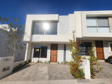 Casa en Venta Cañadas del Bosque Tres Marías