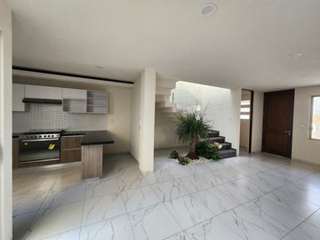 Casa en Venta Cañadas del Bosque Tres Marías