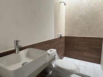 PUERTA DEL SOL, Casa en VENTA de UNA PLANTA con ALBERCA, 2 recamaras