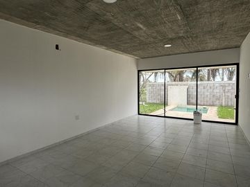 PUERTA DEL SOL, Casa en VENTA de UNA PLANTA con ALBERCA, 2 recamaras