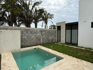 PUERTA DEL SOL, Casa en VENTA de UNA PLANTA con ALBERCA, 2 recamaras