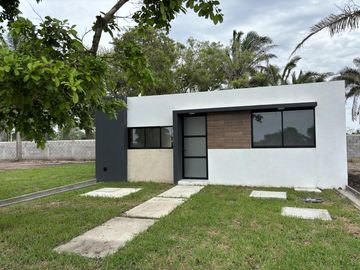 PUERTA DEL SOL, Casa en VENTA de UNA PLANTA con ALBERCA, 2 recamaras