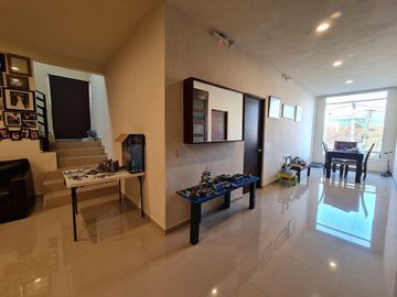 CASA EN VENTA  LOMAS DEL SOL