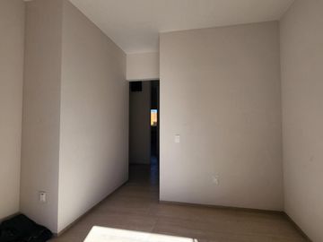 Casa en  Venta en Club de Golf Altozano colinda con Campo de Golf