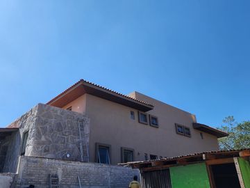 Casa en  Venta en Club de Golf Altozano colinda con Campo de Golf