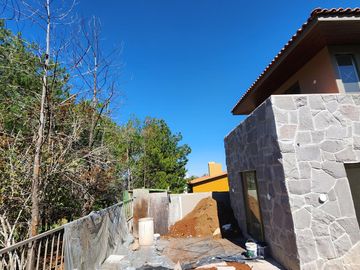 Casa en  Venta en Club de Golf Altozano colinda con Campo de Golf