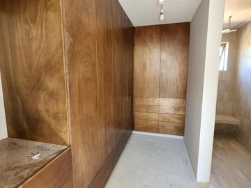 Casa en  Venta en Club de Golf Altozano colinda con Campo de Golf