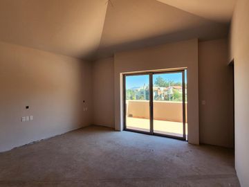 Casa en  Venta en Club de Golf Altozano colinda con Campo de Golf