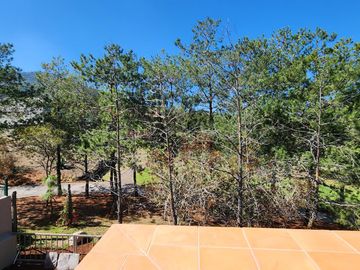 Casa en  Venta en Club de Golf Altozano colinda con Campo de Golf