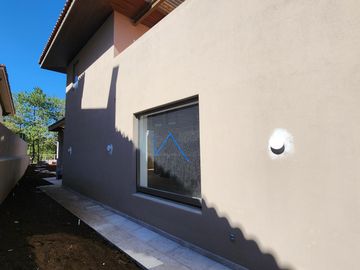Casa en  Venta en Club de Golf Altozano colinda con Campo de Golf
