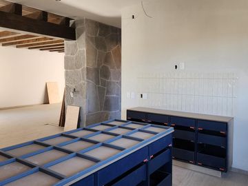 Casa en  Venta en Club de Golf Altozano colinda con Campo de Golf