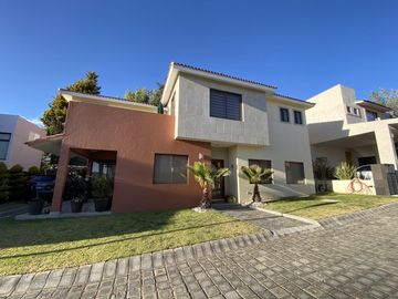 Casa en Venta o Renta en Rincon de Encinos