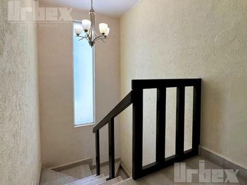 Venta de casa con departamento independiente cerca del Malecón de la Ciudad de Campeche.