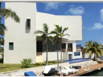 SE VENDE HERMOSA CASA EN PUERTO CANCUN