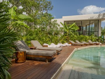 Penthouse con Jacuzzi en venta entrega inmediata Tulum
