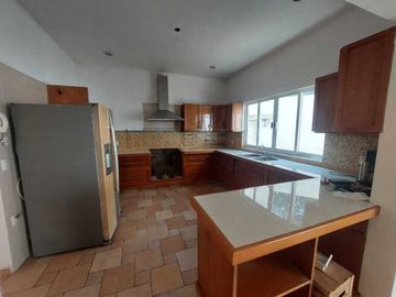 CASA EN VENTA EN  FRACCIONAMIENTO COLINAS DEL SUR