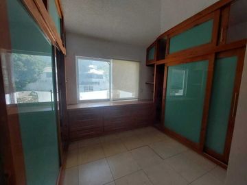 CASA EN VENTA EN  FRACCIONAMIENTO COLINAS DEL SUR