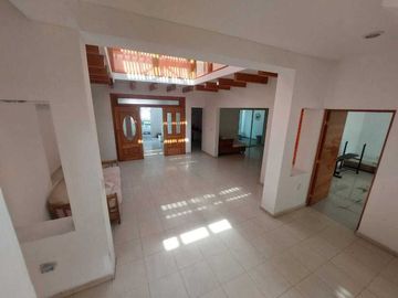 CASA EN VENTA EN  FRACCIONAMIENTO COLINAS DEL SUR
