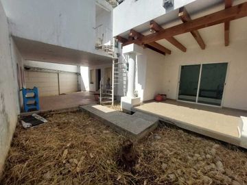 CASA EN VENTA EN  FRACCIONAMIENTO COLINAS DEL SUR