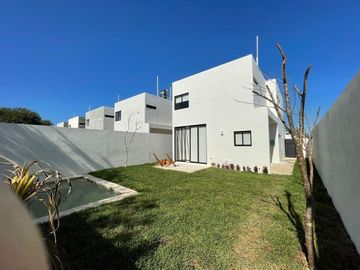 Casa venta Merida en privada Alera  con alberca en Dzitya Yucatan