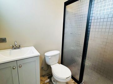 Casa en venta con diseño exclusivo en Fracc. Paseo de la Reina