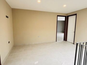 Casa en venta con diseño exclusivo en Fracc. Paseo de la Reina