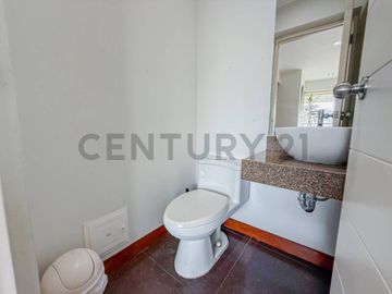 Departamento en venta en Magdalena límite con San Isidro