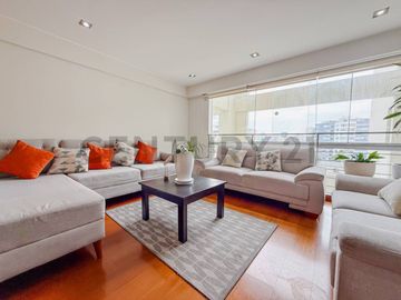 Departamento en venta en Magdalena límite con San Isidro