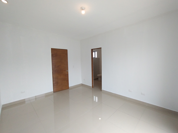 Casa en Venta en Fontana Provenzal, Guadalupe - Alberca y Amenidades