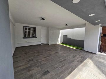 Casa en Venta Fraccionamiento Privado, 3 Recámaras, 2.5 Baños y Vigilancia 24/7