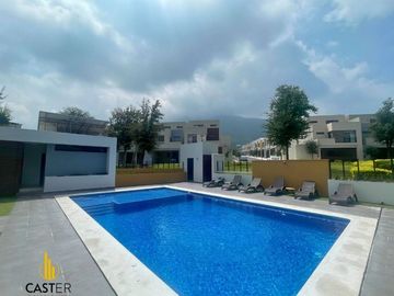 Casa en Venta en Rincón de la Sierra, García | 3 Recámaras, 3 Baños