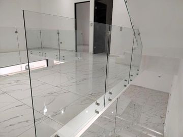 Casa en Venta en La Encomienda, Escobedo, 4 Recámaras, Alberca y Frente a Parque