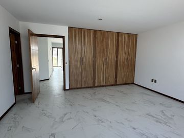 Casa en Venta en Valle Imperial dentro de coto