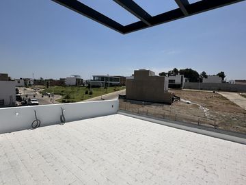 Casa en Venta en Valle Imperial dentro de coto