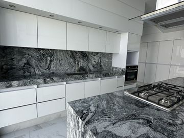 Casa en Venta en Valle Imperial dentro de coto
